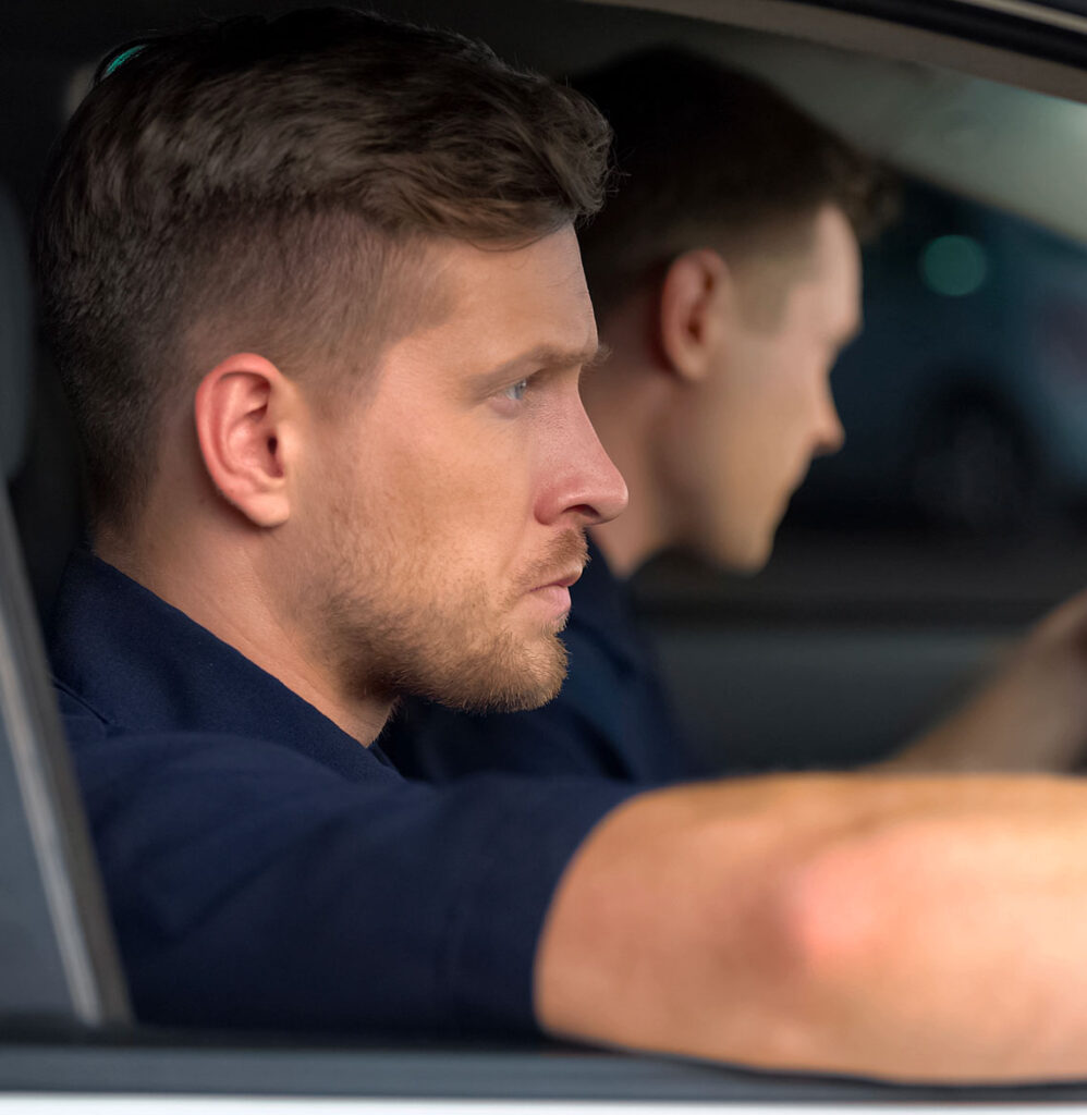 private-investigators-in-car